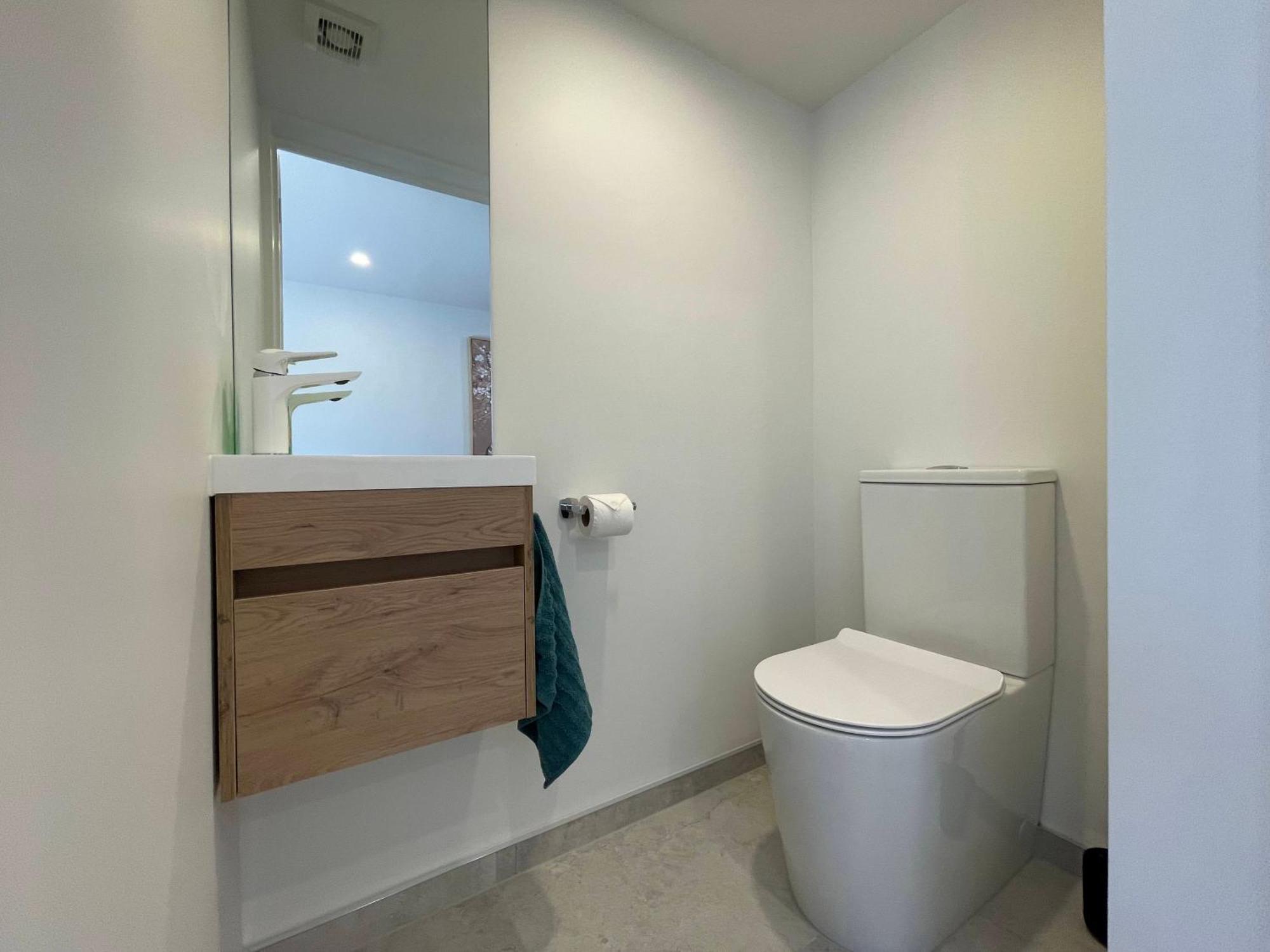 Luxury 2 Bedroom Townhouse Opposite Merivale Mall Christchurch Exterior photo